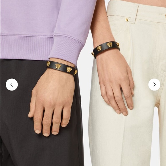 New💕VERSACE MEDUSA STUD LEATHER BRACELET 💕 - Picture 2 of 7
